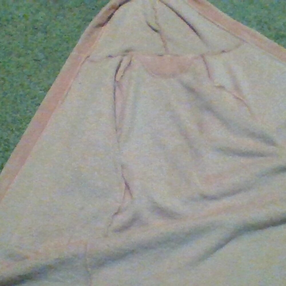 Pink Robe - Picture 2 of 2